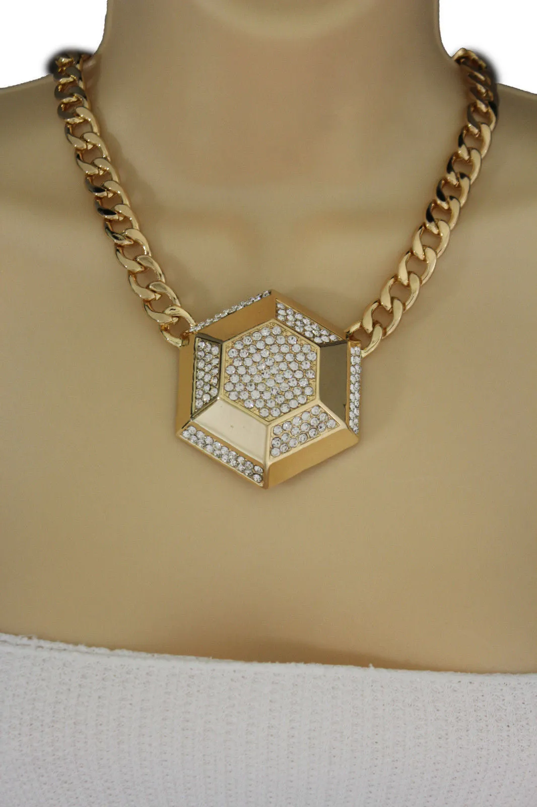 Gold Metal Chain Link Big Geometric Botton Charm Short Necklace