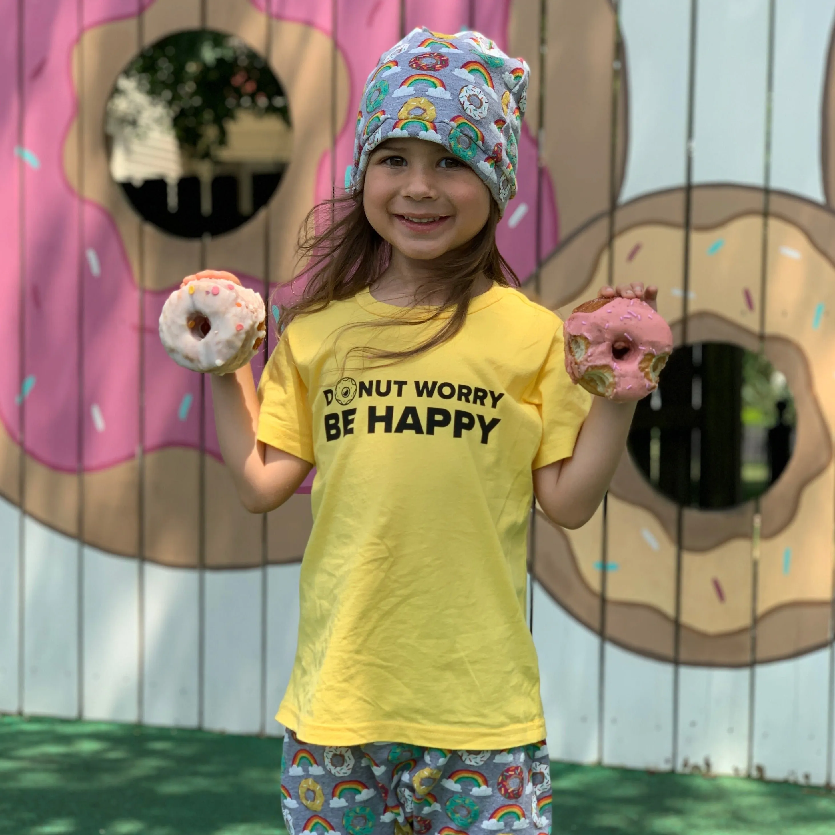 "Donut Worry Be Happy" short sleeve tee