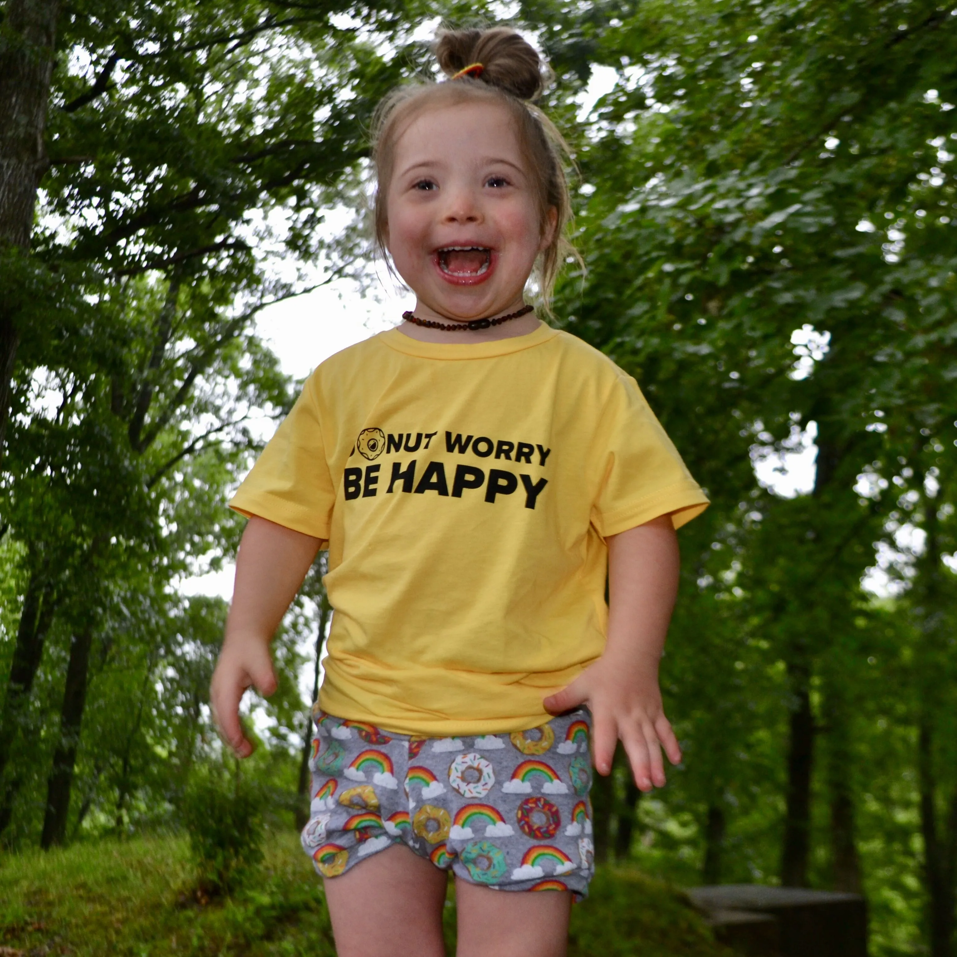 "Donut Worry Be Happy" short sleeve tee